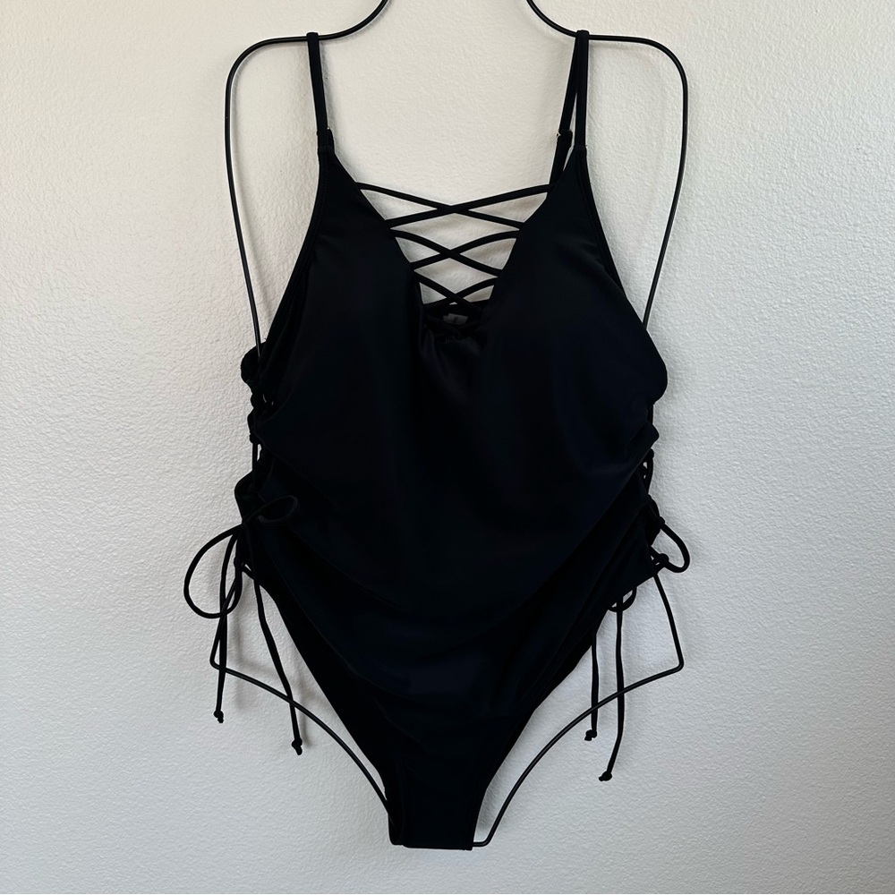 Resortwear Baddie Side Tie One Piece Swimsuit Black Size Large